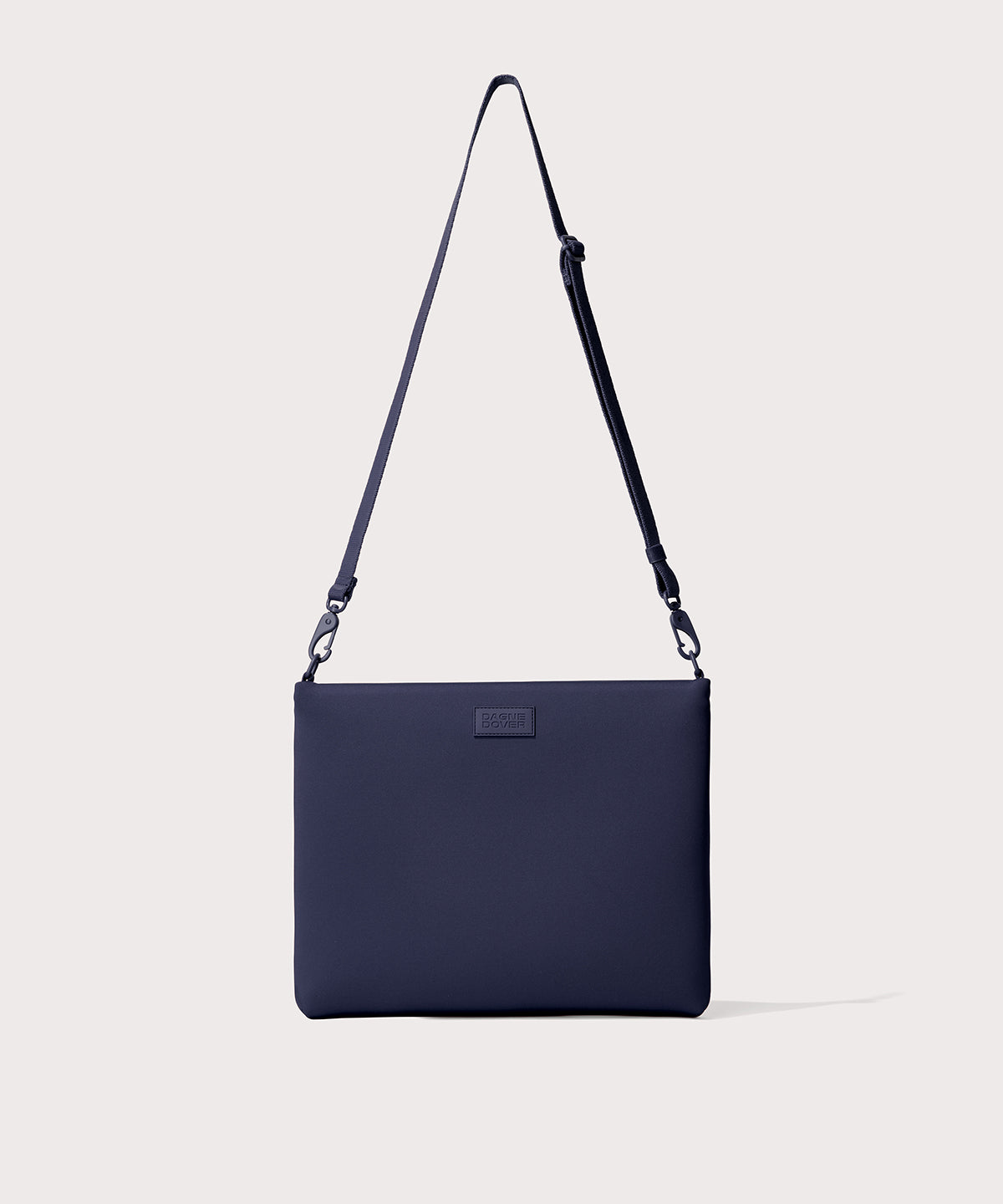 14 inch laptop shoulder bag in navy blue seen from the front view.