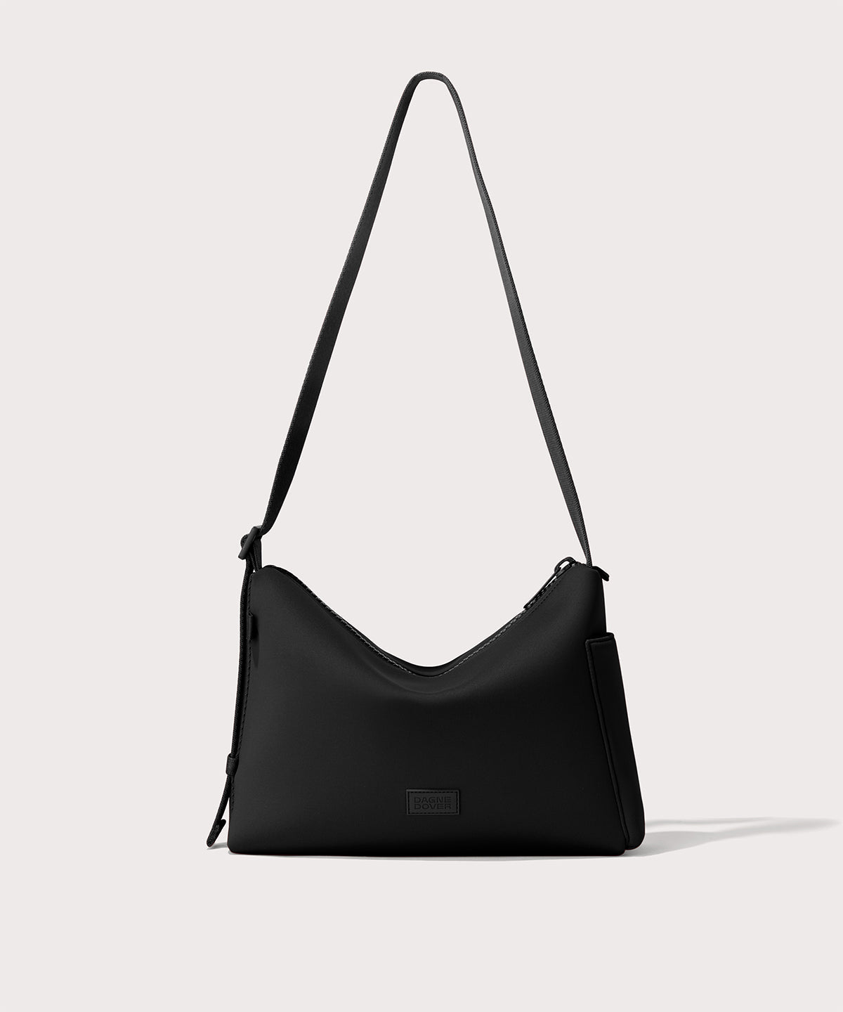 Shoulder bag in a black seen from the front view.